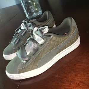 Puma sneakers